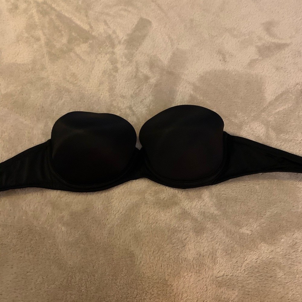 Awesome black push up strapless bra